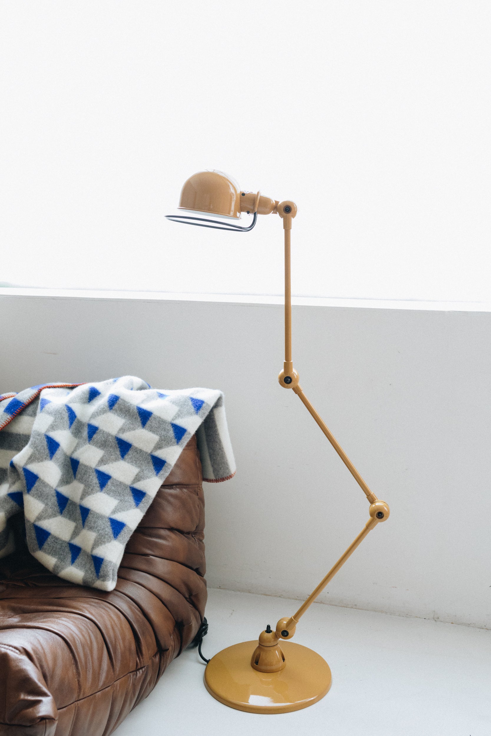 Floor lamp – Jieldé